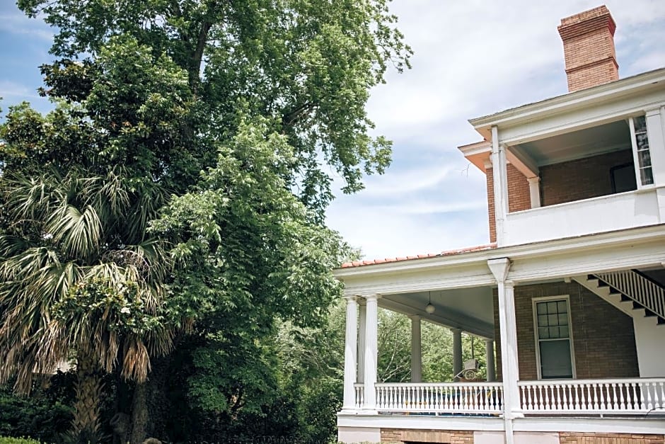 1912 Bed and Breakfast