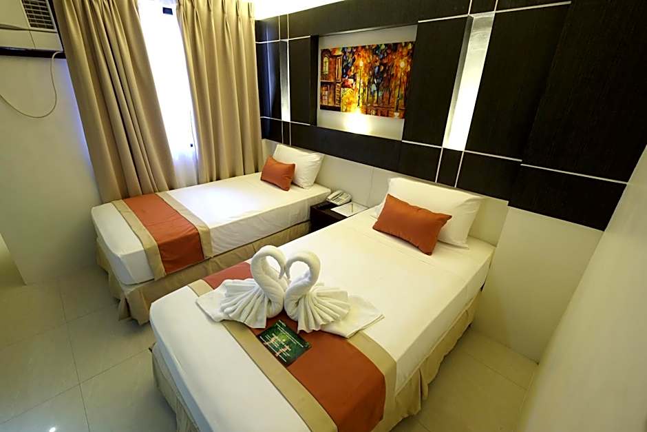 Southpole Central Hotel