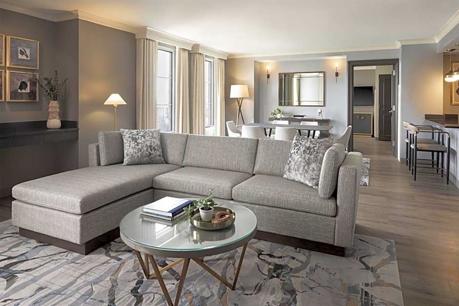 Photo 1 of 7 of Luxury Suite