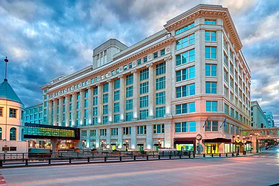 Residence Inn by Marriott Milwaukee Downtown