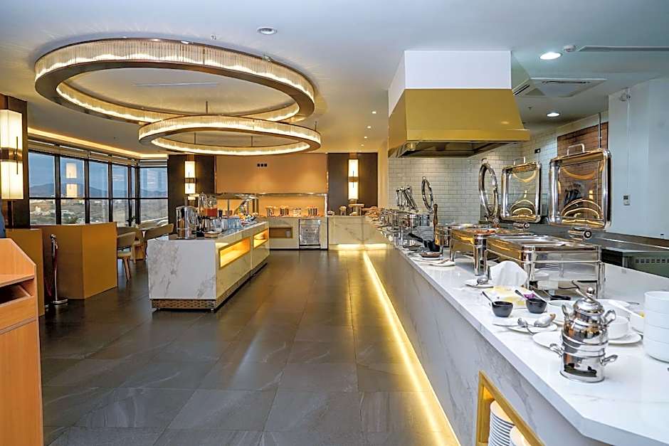 Best Western Plus Danat Almansak Hotel