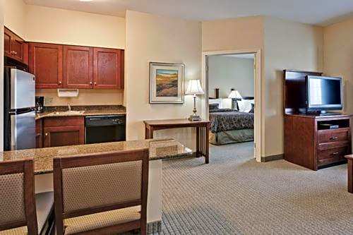 Hawthorn Suites by Wyndham Williamsville Buffalo Airport