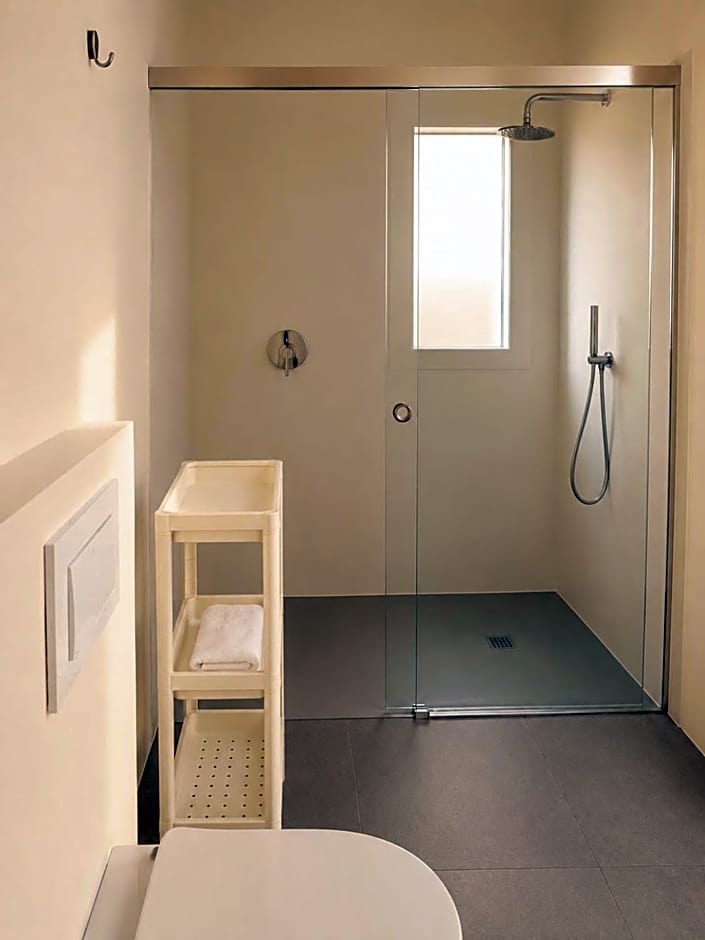 Amare Suite & Apartments