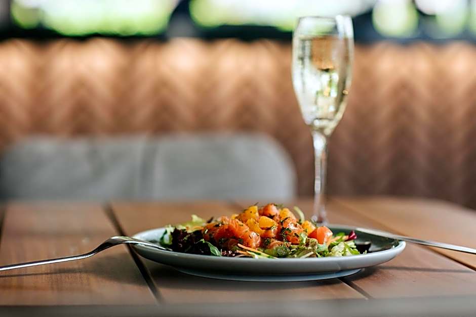 Napa Plaza Hotel (Adults Only)