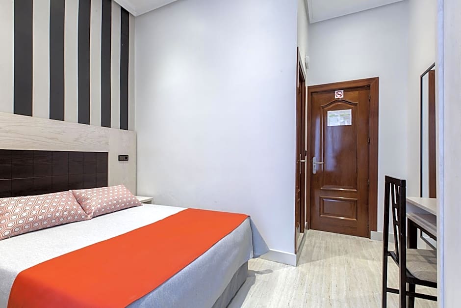Photo 1 of 21 of Double Room