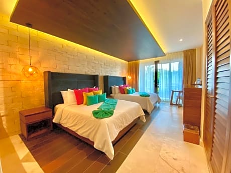 Luxury Junior Suite Ocean View 2 Double Beds