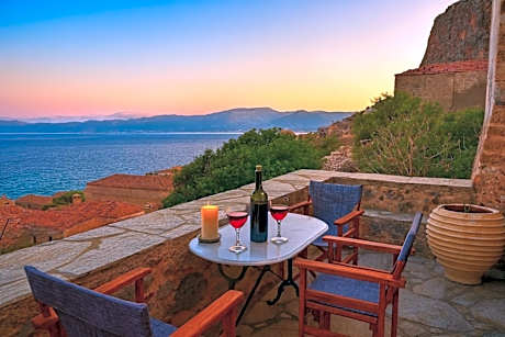 Pablito House-Seaview Monemvasia Nests