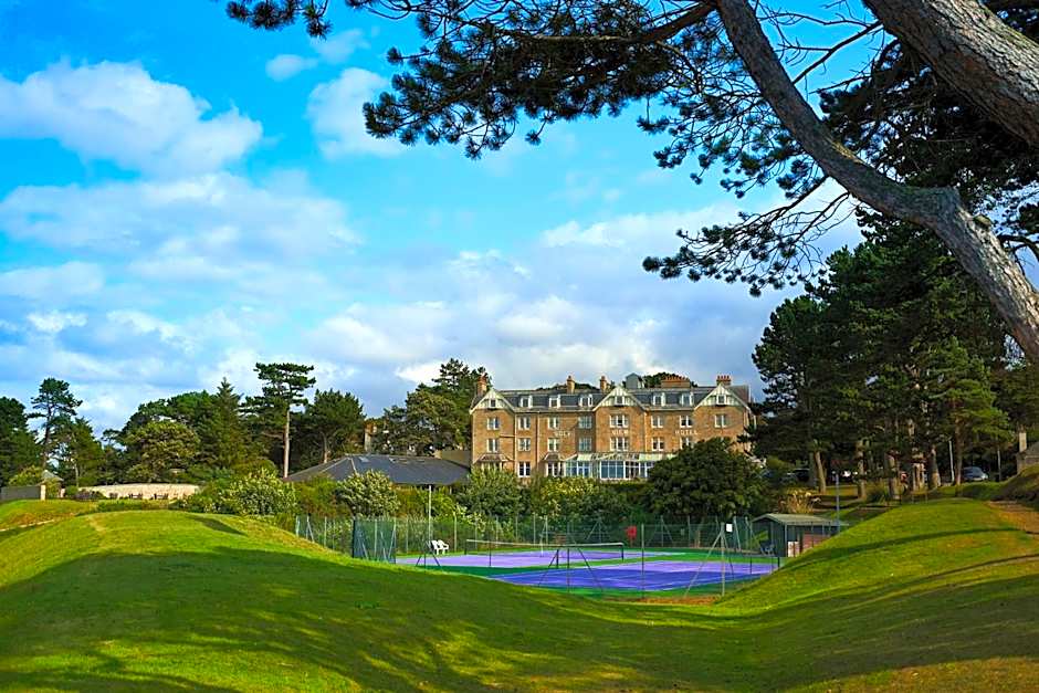 Golf View Hotel & Spa