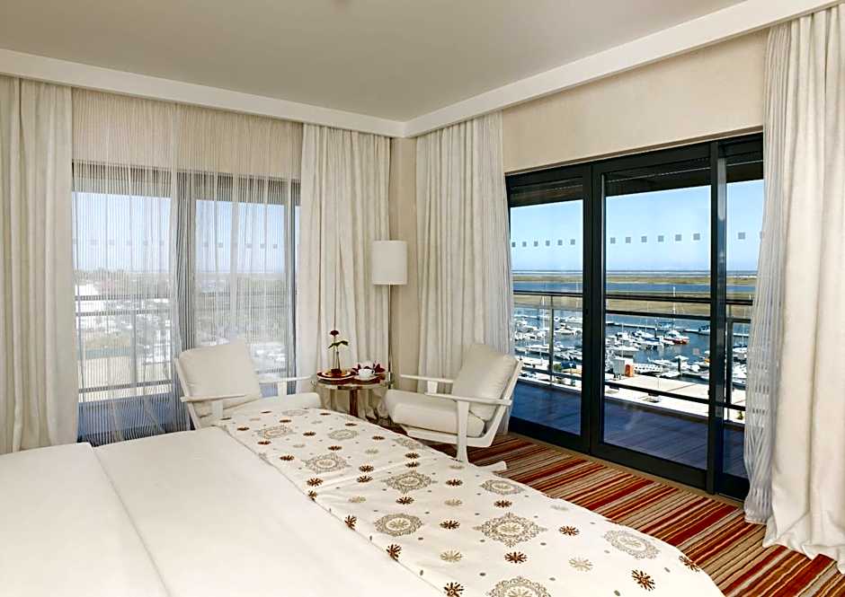 Real Marina Hotel & Spa