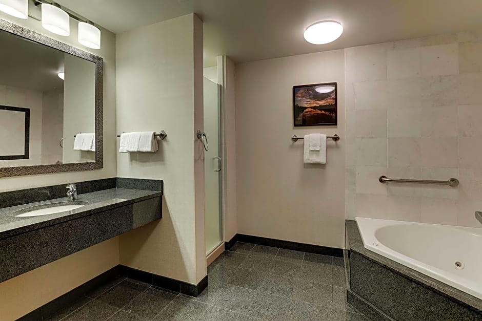 Drury Inn & Suites Arnold