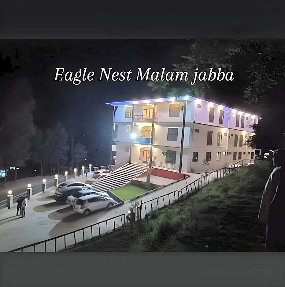 Hotel Eagle Nest Malam Jabba 