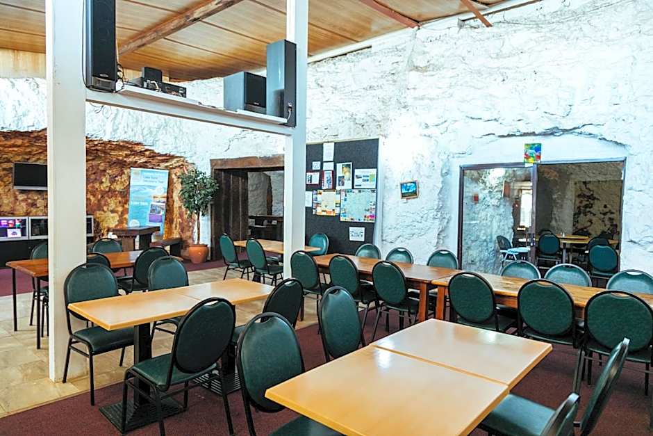 White Cliffs Underground Motel