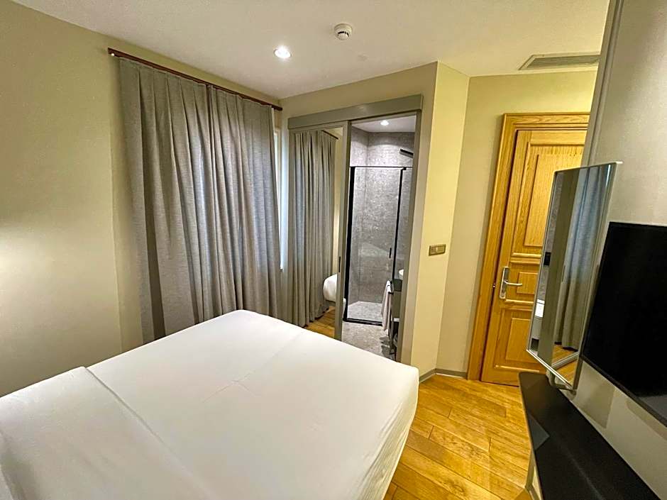 Nevv Bosphorus Hotel