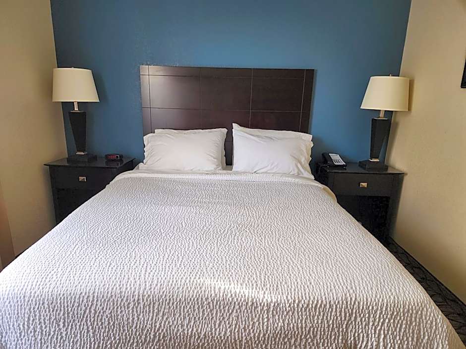 Holiday Inn Express Hotel & Suites Cadillac By IHG
