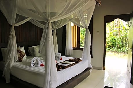 Superior Double or Twin Room with Garden View