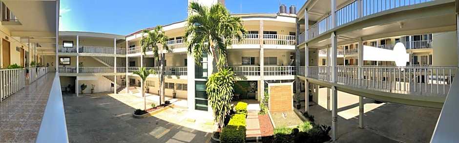 Hotel del Camino Real