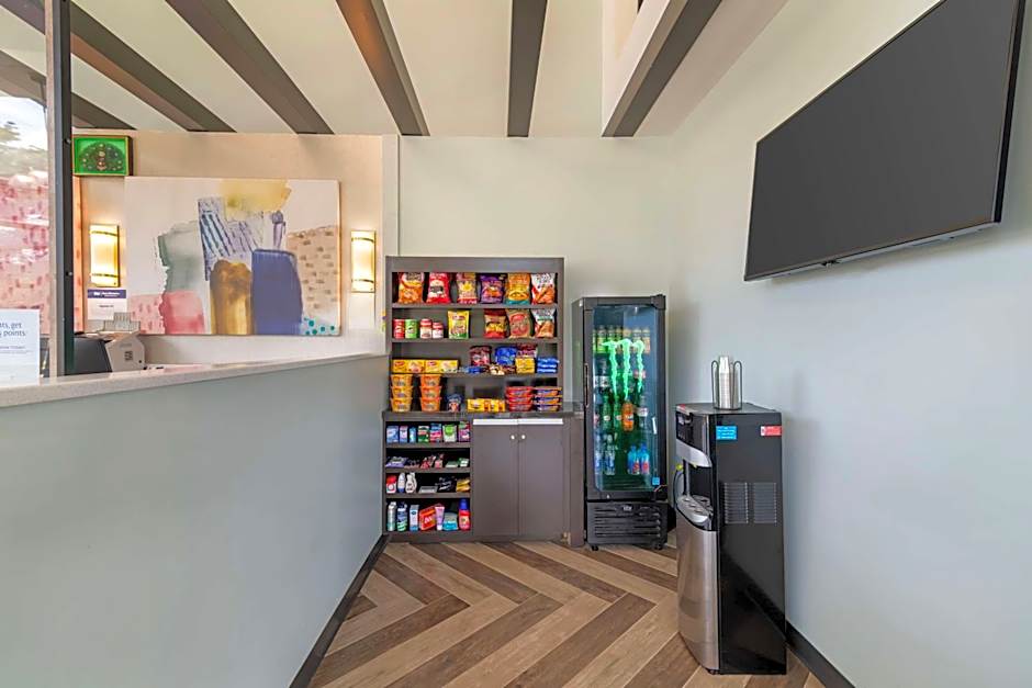 Best Western Plus Landmark Inn