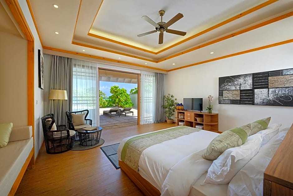 Brennia Kottefaru Maldives