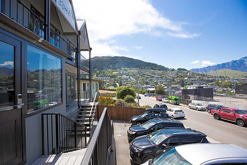 Lomond Lodge Motel & Apartments