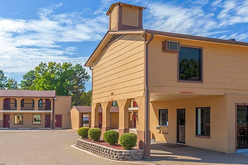 Super 8 by Wyndham Mt. Pleasant TX