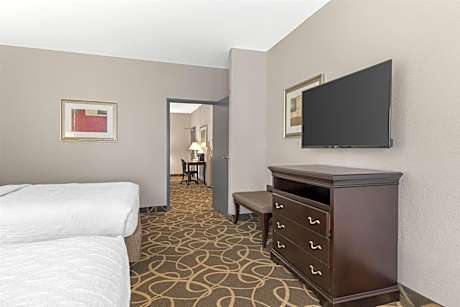 Queen Suite with Two Queen Beds - Disability Access
