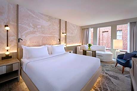 Deluxe King Room