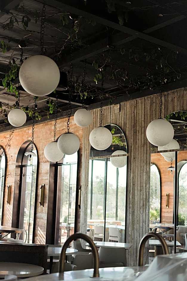 Hotel Andana Winery & Spa