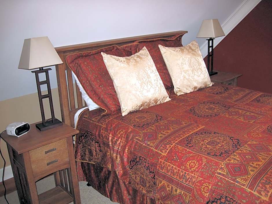 Genelle House B&B Guest House