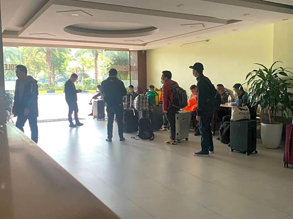 Golden Lotus Airport Hotel & Travel