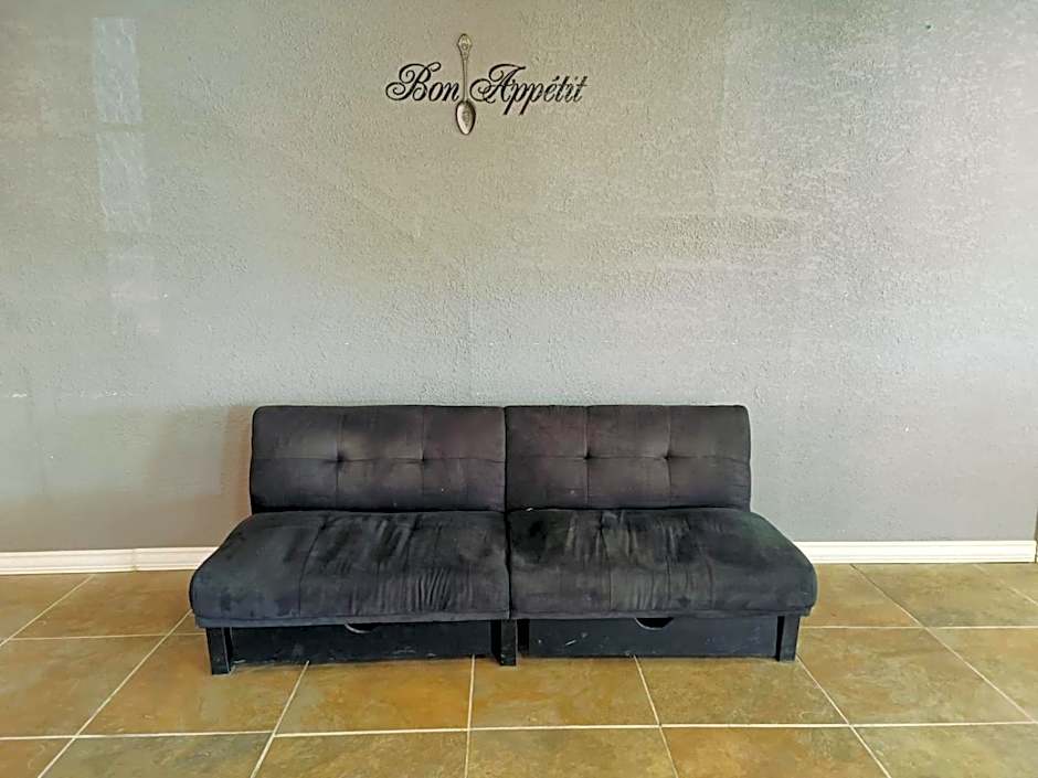 Woodfield Inn & Suites Hotel O, Yoakum TX 111