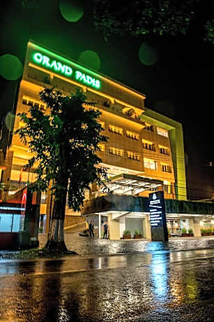 Grand Padis Bondowoso