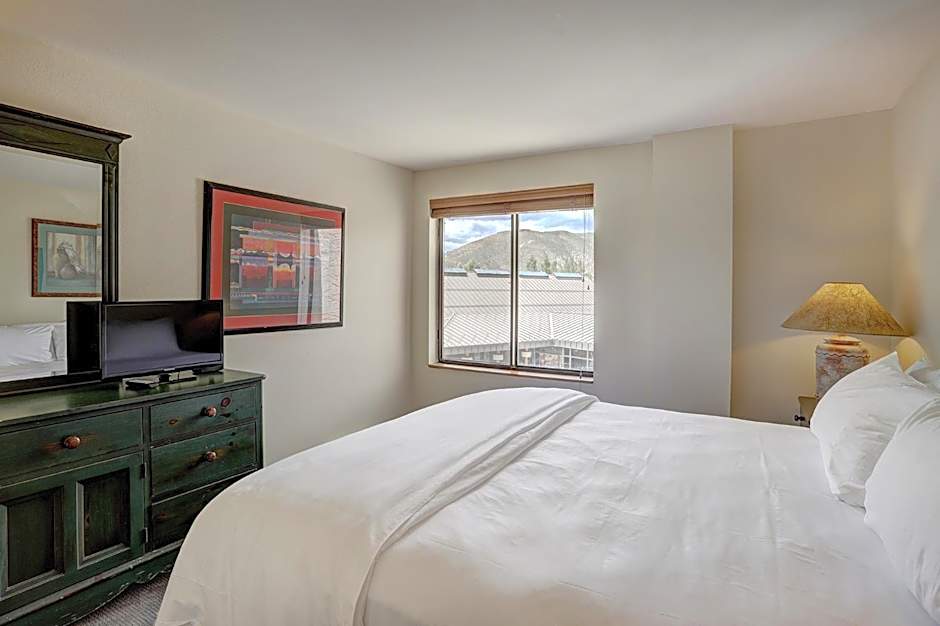 Seasons at Avon, A Vail Resorts Property