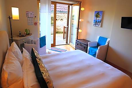 Deluxe Double Room with Shower