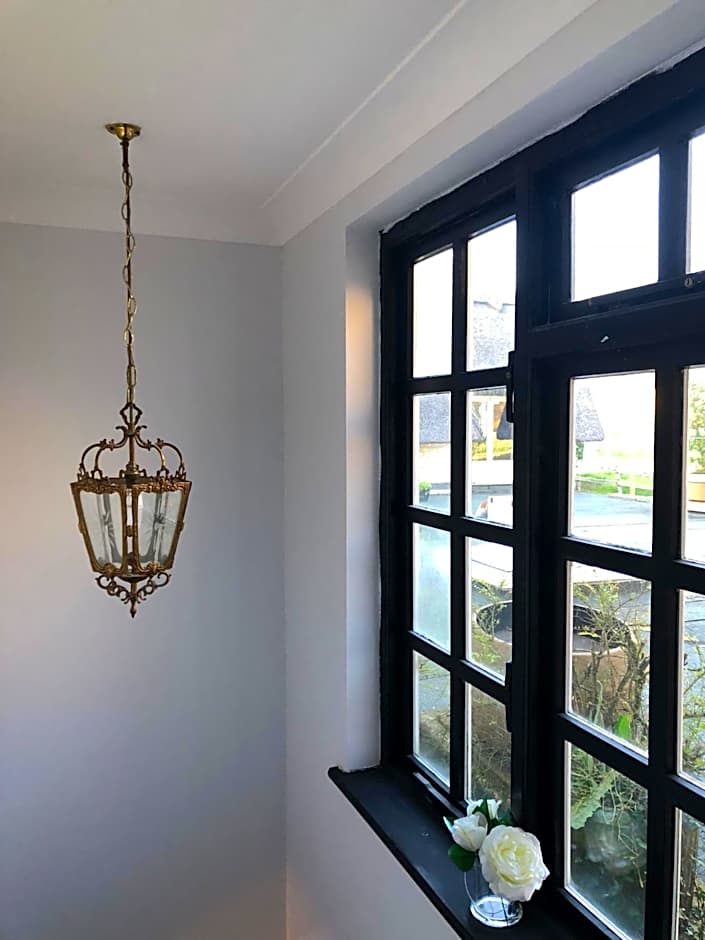 Old Hunters Lodge Whipsnade Limited