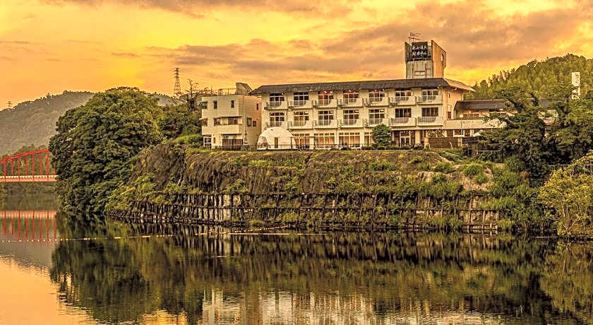 Kameyama Onsen Hotel