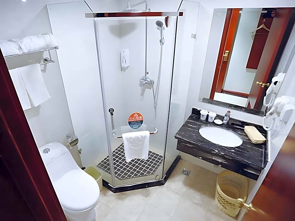 Greentree Inn Heze Mudan Road Bus Terminal Station Express Hotel