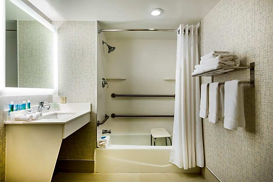 Country Inn & Suites by Radisson, Downtown Albany New York