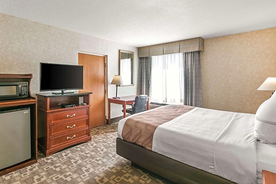 Photo 1 of 6 of 1 Double Bed, Accessible