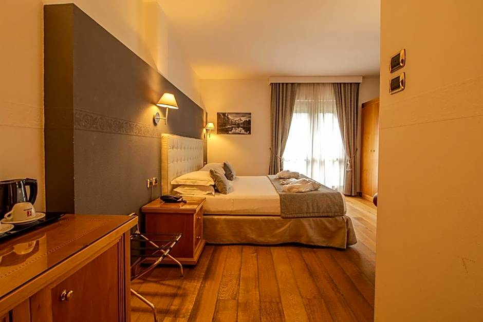 Paradise Hotel & Wellness