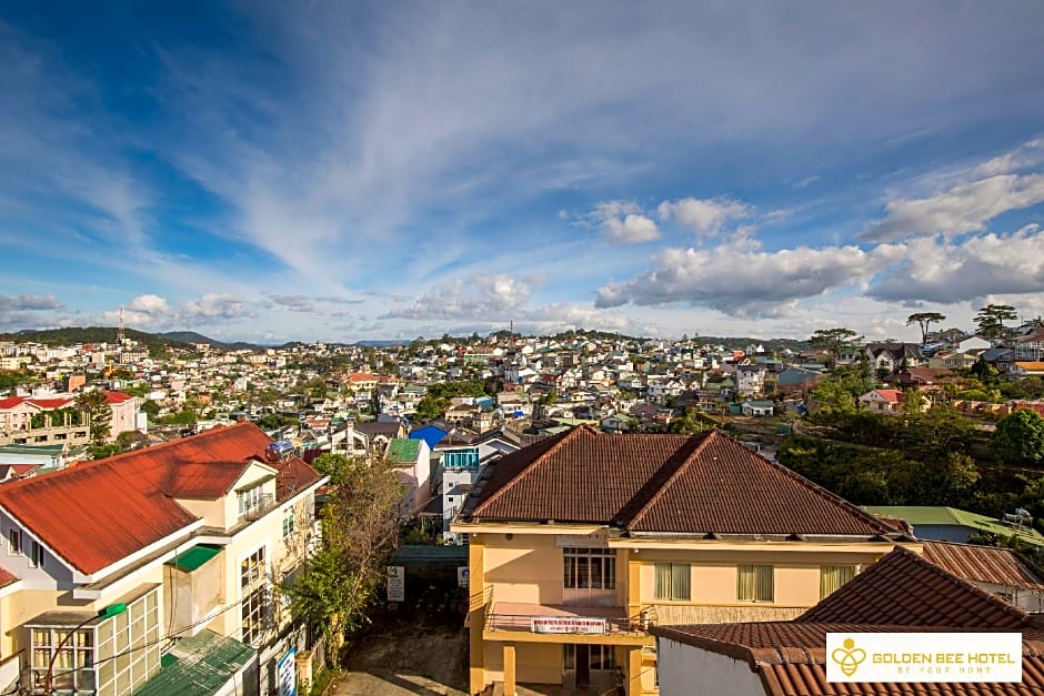 GOLDEN BEE HOTEL