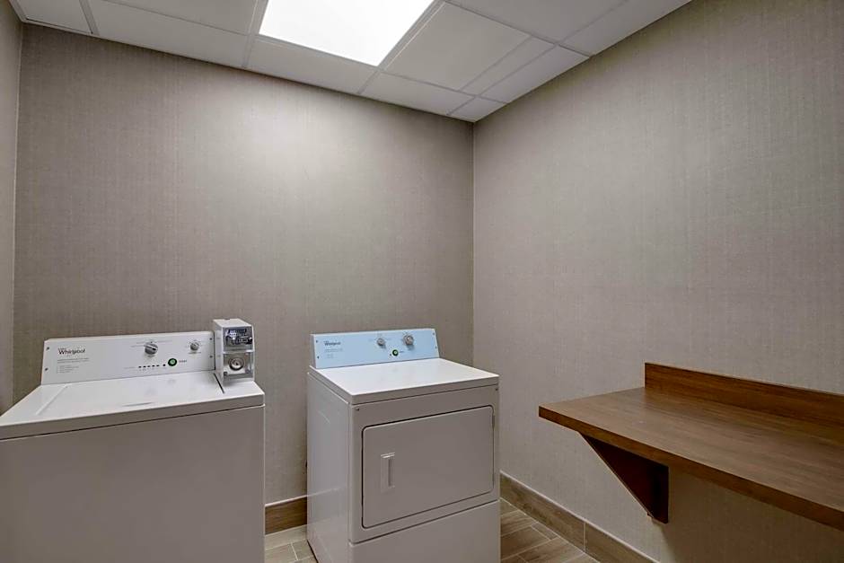 Hampton Inn By Hilton Birmingham-Colonnade 280