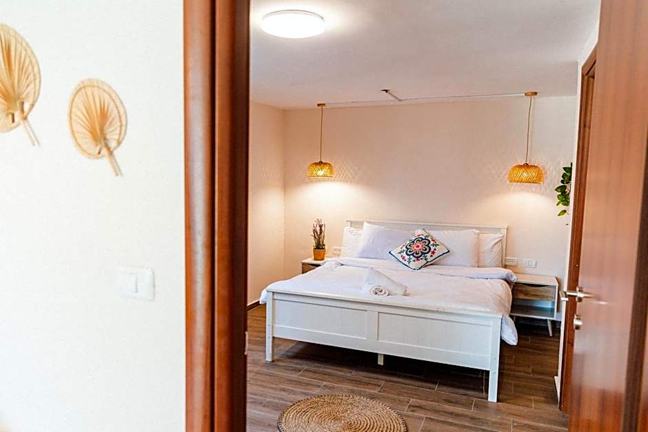 שיח מדבר לינה בנגב Burning Bush Negev