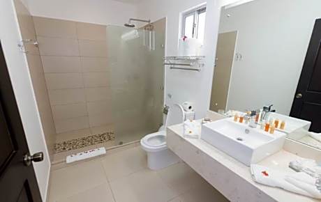 DELUXE BEACHFRONT ROOM