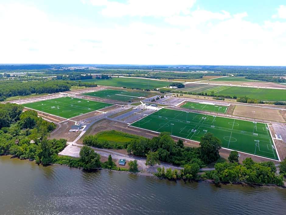 Holiday Inn Airport West Earth City By IHG