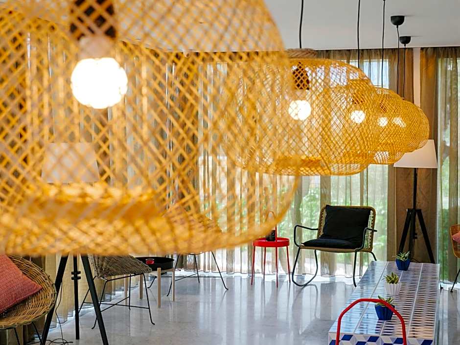 Topazio Vibe Beach Hotel & Apartments