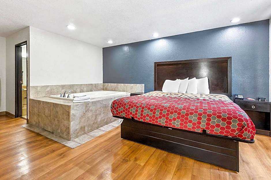 Econo Lodge Akron Copley Northwest