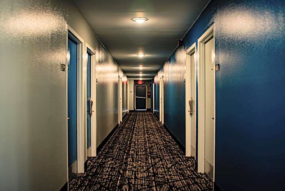 Super 8 by Wyndham Biloxi at the Beach