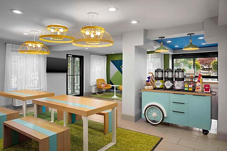 Spark by Hilton Atlanta Cumberland Ballpark