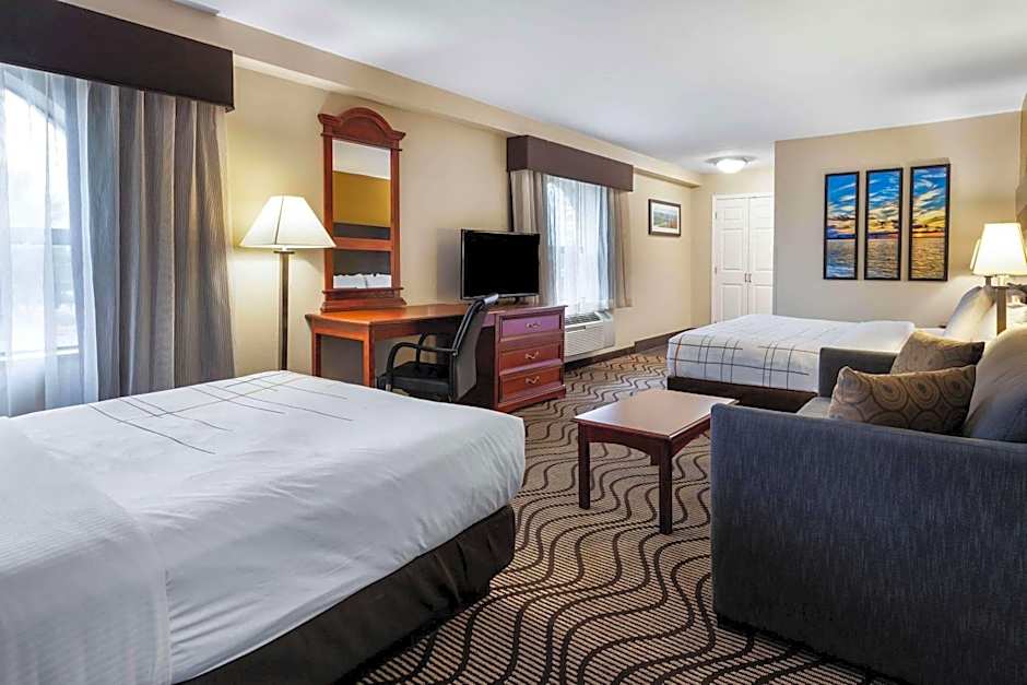 La Quinta Inn & Suites by Wyndham Sandusky