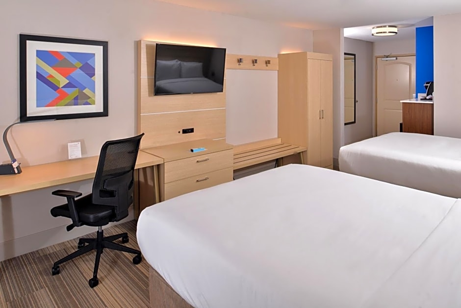 Holiday Inn Express Hotel and Suites Cincinnati - Mason By IHG